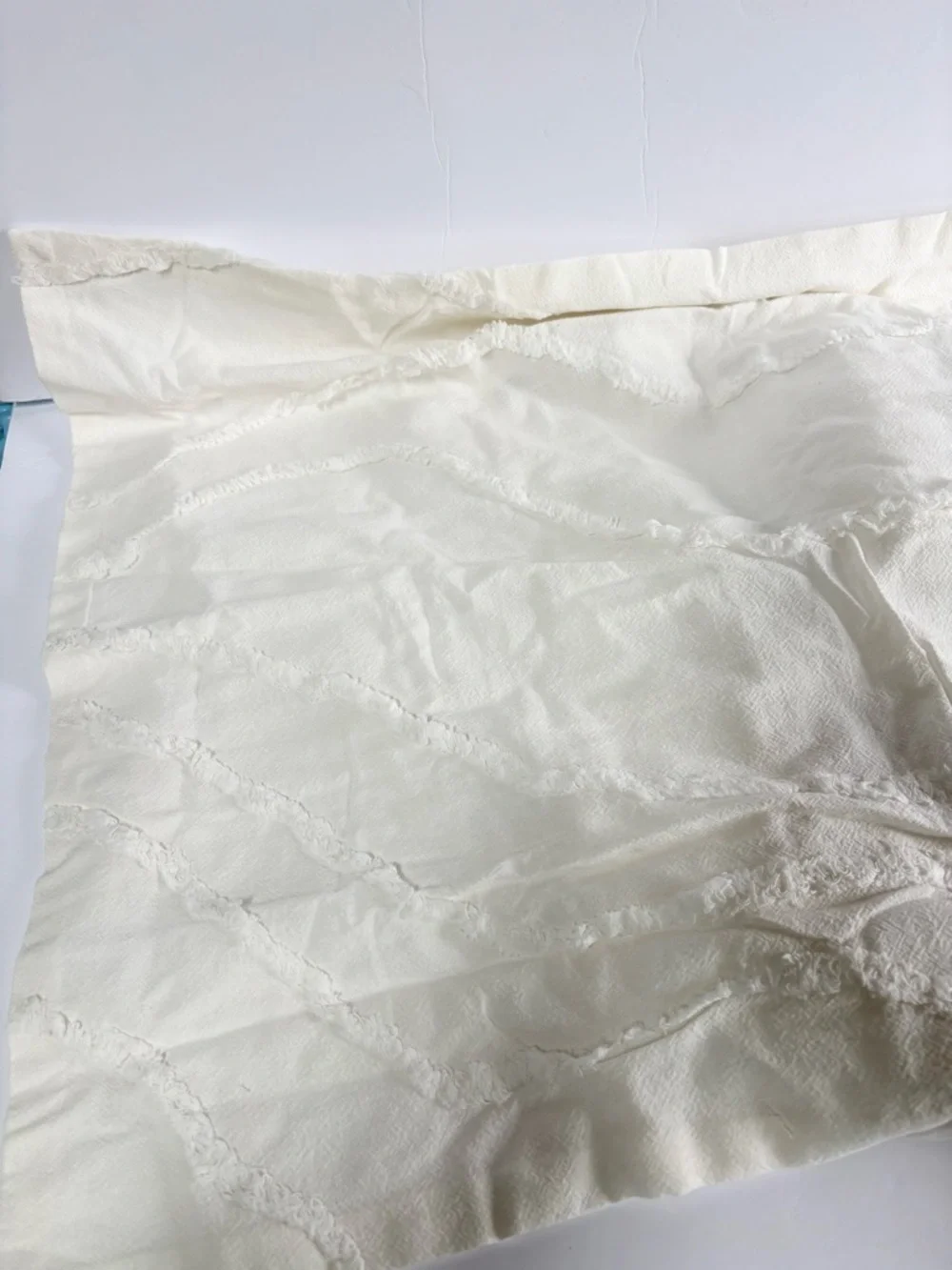 NWT Urban Outfitters Margot Tufted Floral Sham Set